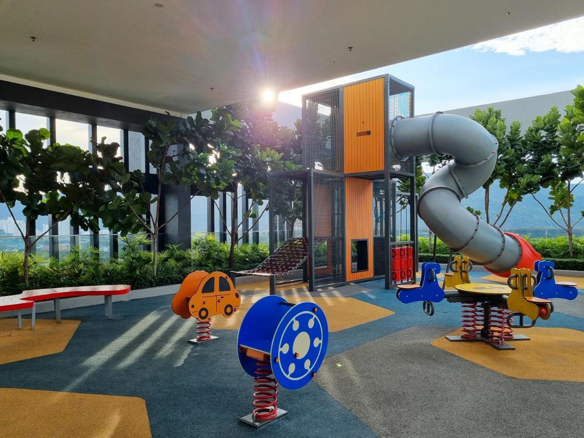 Lavish Beacon Executive Suites By Bin Dao Wu Homestay Penang جورج تاون المظهر الخارجي الصورة