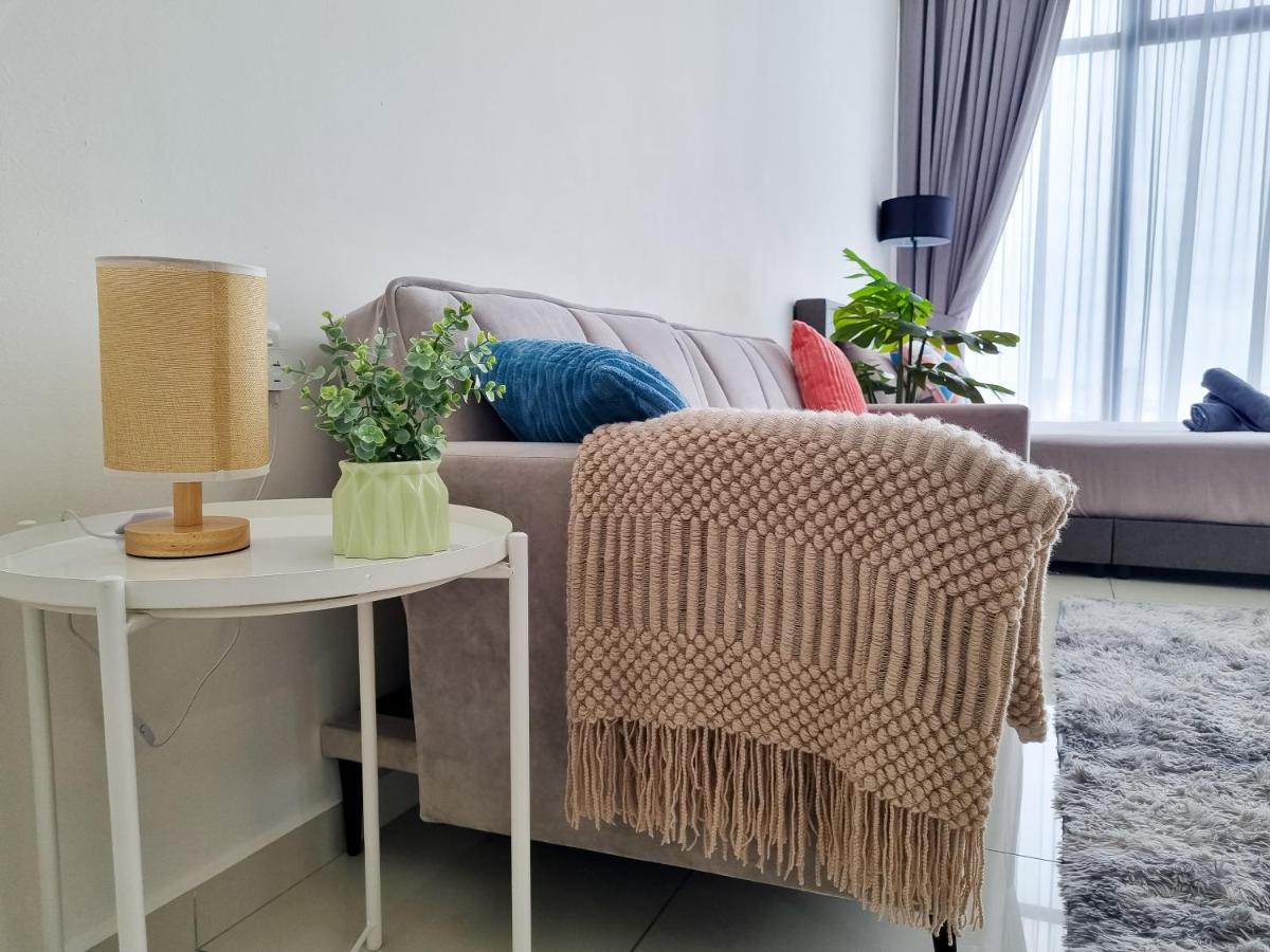 Lavish Beacon Executive Suites By Bin Dao Wu Homestay Penang جورج تاون المظهر الخارجي الصورة