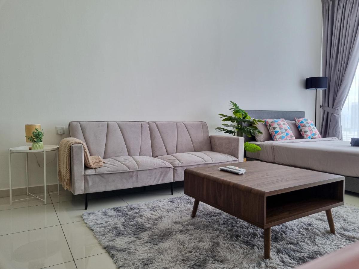 Lavish Beacon Executive Suites By Bin Dao Wu Homestay Penang جورج تاون المظهر الخارجي الصورة
